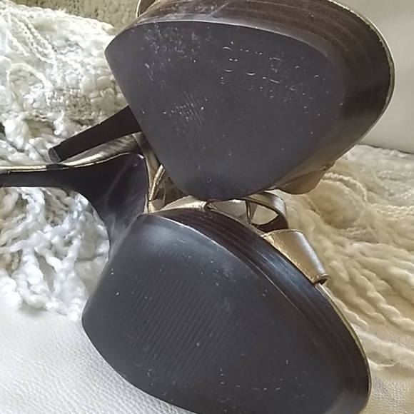 Guess Gold Stillettos - Picture 4 of 5